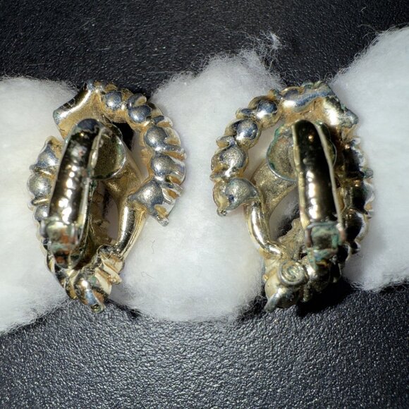 Unbranded Red Rhinestone Earrings Silver Textured Metal Vintage Clip On - Picture 6 of 14